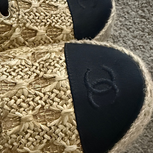 CHANEL Women's Black and Gold Lace Sneakers - Picture 7 of 11